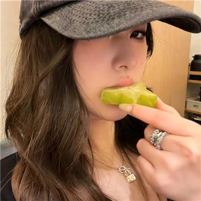 百媚千娇 封面